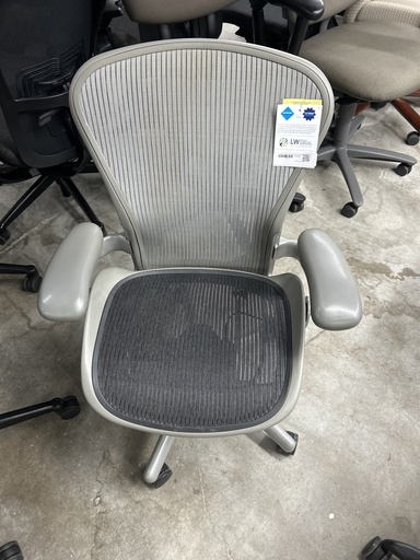 Aeron Size B Black Seat Titanium Frame (Fixed Arms) 