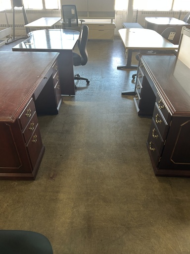 36x72 Traditional Double Ped Desk w/Similar Style Double Ped Credenza (20x66) Mahogany