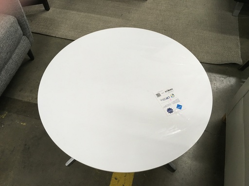 30" Coffee Table (white)