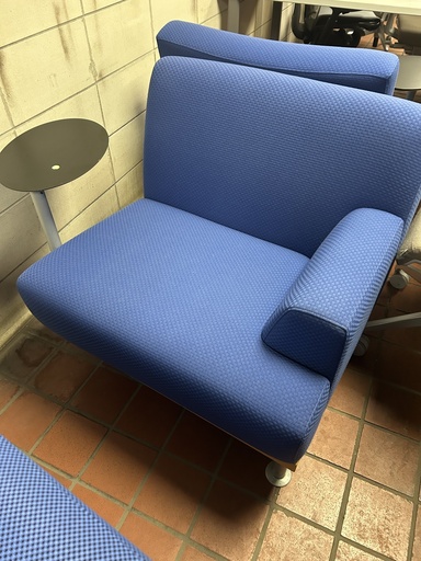 Wide Seat Blue Lobby Chair w/Tray