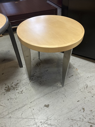 18" Round Side Table Blonde