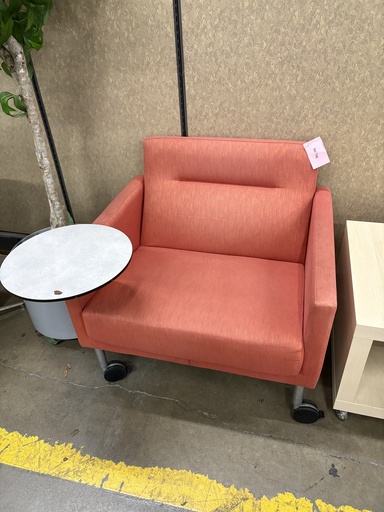 Lobby Chair Red w/wheels