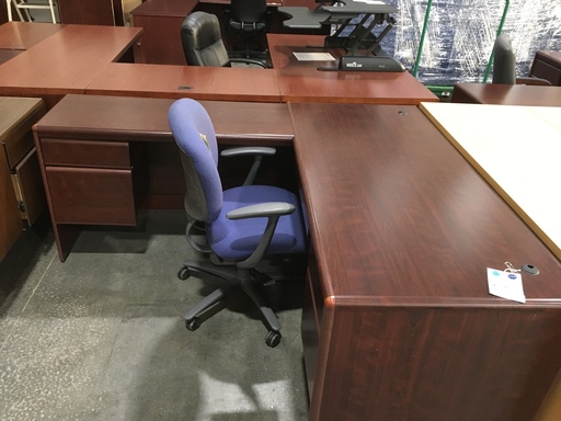 66 x 72 Mahogany LH L-Shape  Desk Dbl Ped