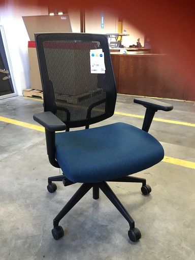 Sit on it Focus Sgl Function Blue Seat Mesh back Conference Chair