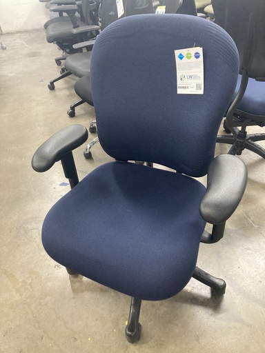 Knoll Full function Blue cloth task chair