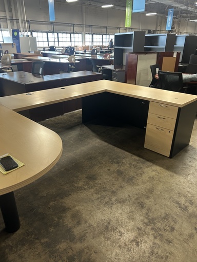 Hon U Shape D-Top w/BBF Pedestal - Black w/Blonde Top