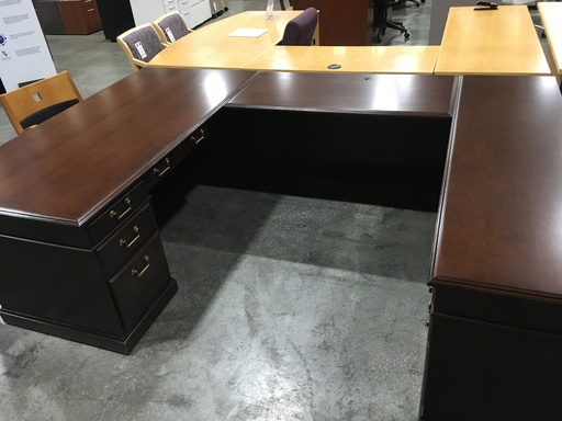 36"x72" Traditional RH U Group Mahogany