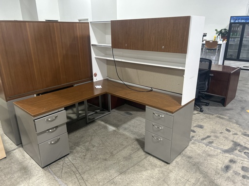 Herman Miller 66x66 L Shape, LH Dbl ped Desk - Walnut Top, Silver Metal Base w/Hutch 