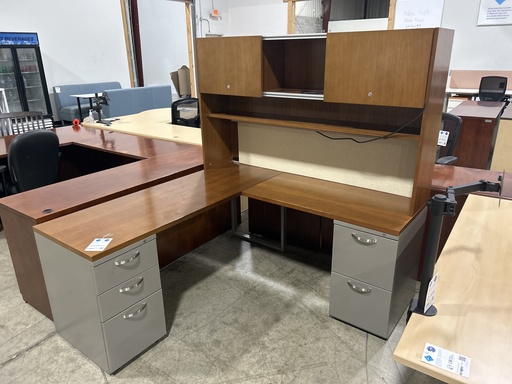 Herman Miller 66x66 L Shape, RH Dbl ped Desk - Walnut Top, Silver Metal Base w/Hutch  