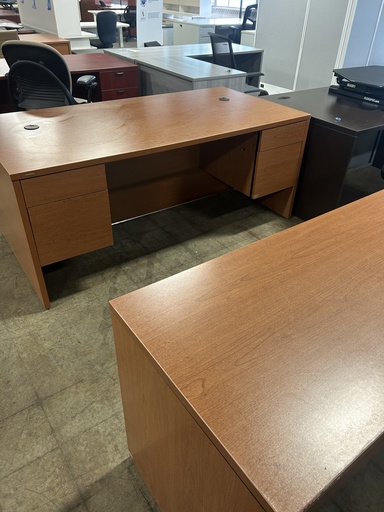 36x72 Hon Dbl Ped w/Matching Dbl Ped Credenza - Oak