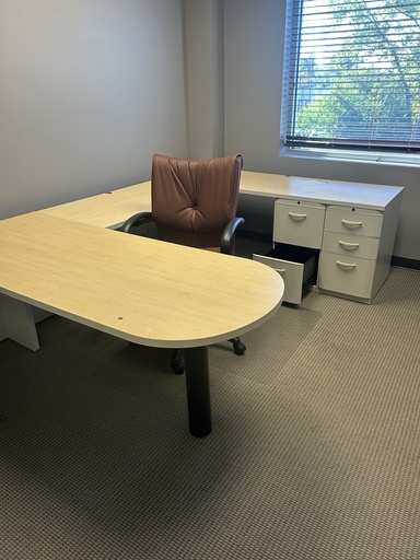 72x102 Knoll U-Shape D-Top w/Dbl Ped Credenza