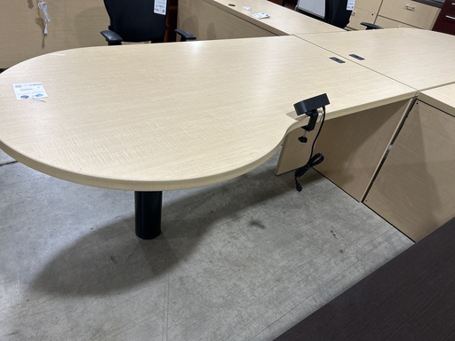 72" Maple P-Top Desk