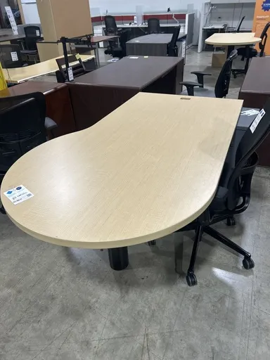 72" Maple P-Top Desk