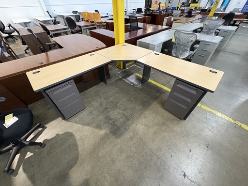 7x7 Hon/AllSteel FreeStanding Corner Desk with Modesty (Maple /Grey)