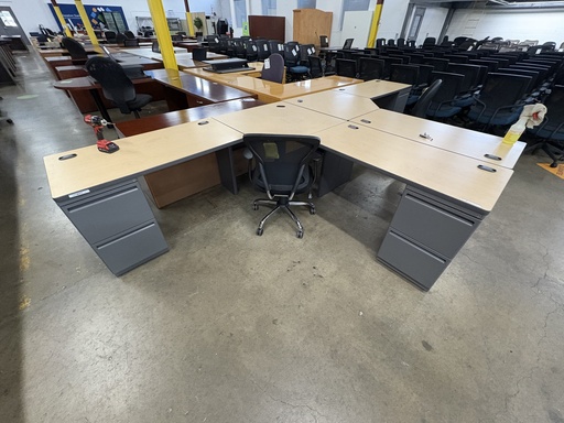 7x7 Hon/AllSteel FreeStanding Corner Desk, Ped Supported  (Maple /Grey)