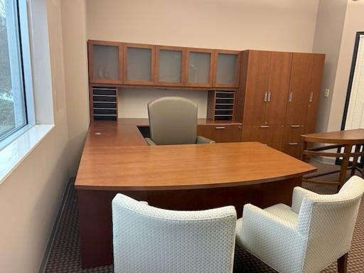 Steelcase Office Suite - Bow Front, RH U Shape, 2 Wardrobe 