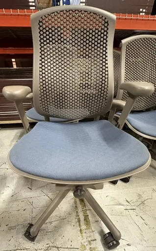 Herman Miller V1 Celle Task Chair Blue MESH Seat, adj arms  