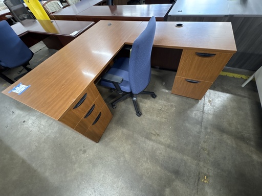 30x66 L-Desk DP (RH) Chestnut 