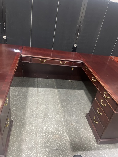 72"x104" (LH) Traditional U-Group w/78" Credenza (Mahogany) 