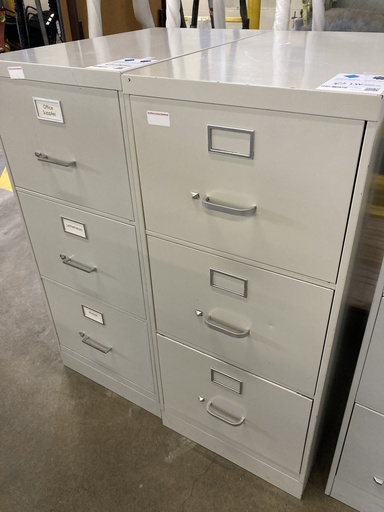 Steelcase 3 Dr Vertical file, light grey, LEGAL