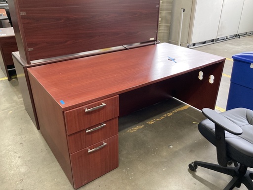 Maverick Sgl ped BBF 36”x72” desk cherry 