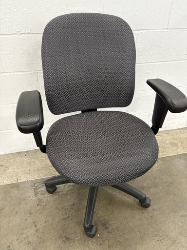 Gray pattern task chair  with arms