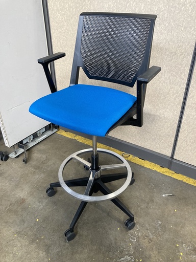 Haworth Very Stool on Casters, Fixed Arms, Blue Seat