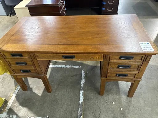 30X60 Double Drawer Leg Desk (Oak)