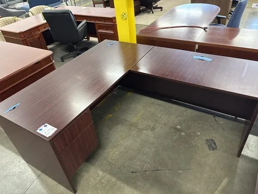 L-shaped Desk, RH, Single pedestal, Mahogany 30/66 & 24/48